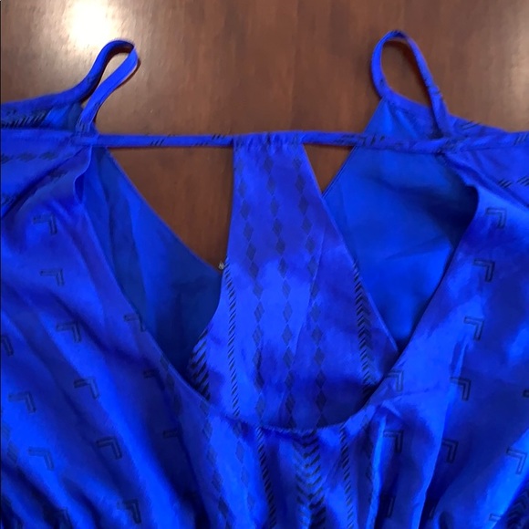 C. Luce royal blue geometric dress w peep shoulder - Picture 6 of 8